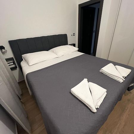 Apartmani Karla Paklenica Starigrad Paklenica Esterno foto