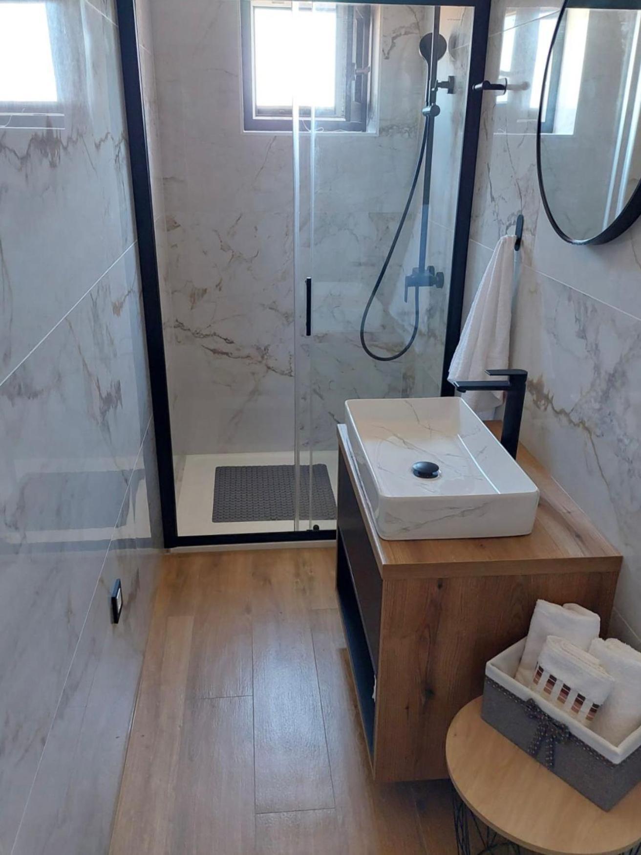 Apartmani Karla Paklenica Starigrad Paklenica Esterno foto