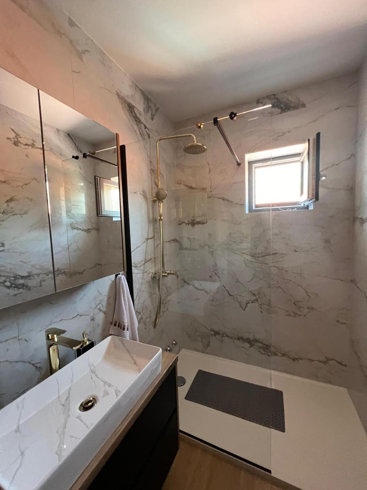 Apartmani Karla Paklenica Starigrad Paklenica Esterno foto