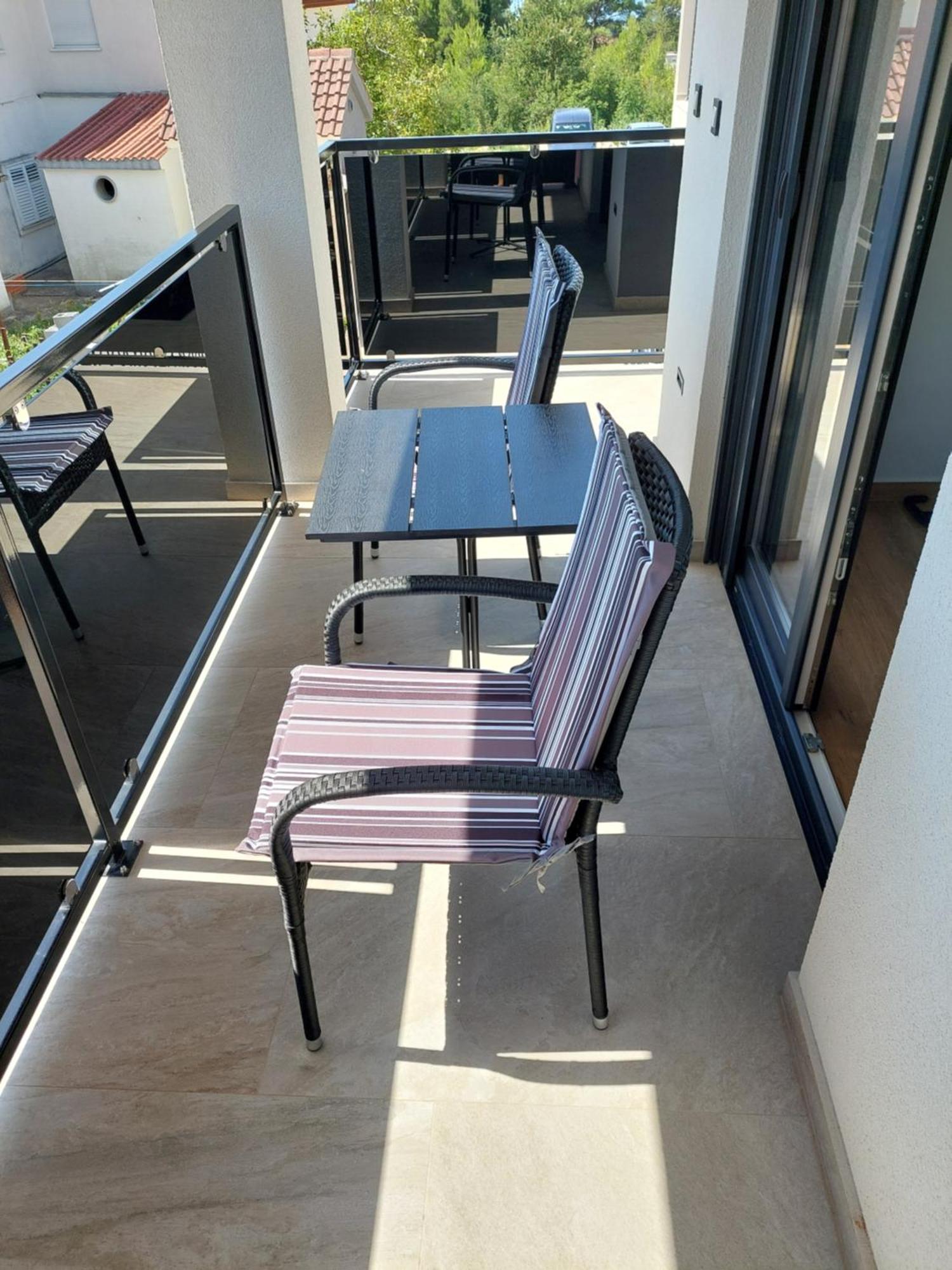 Apartmani Karla Paklenica Starigrad Paklenica Esterno foto