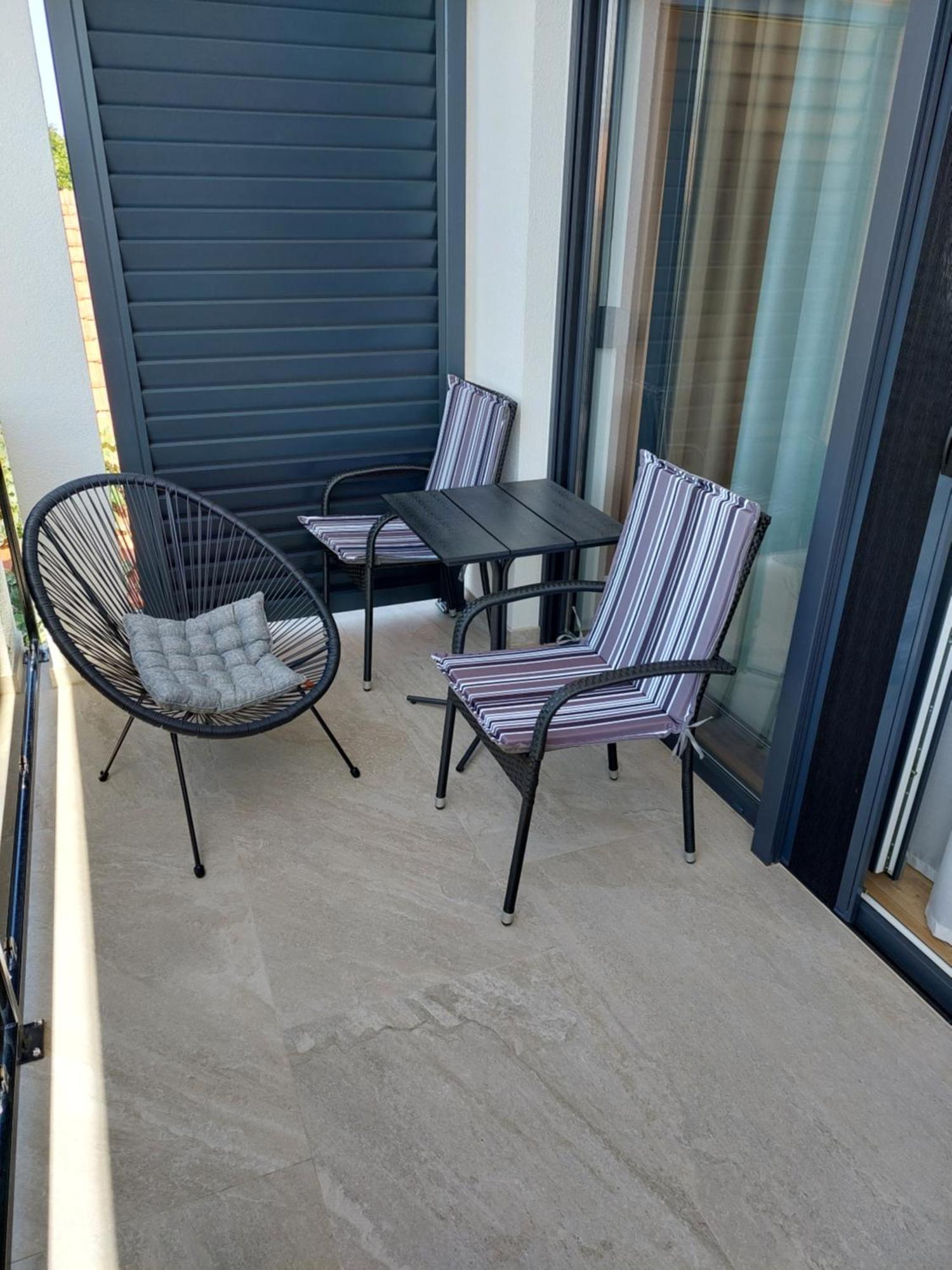 Apartmani Karla Paklenica Starigrad Paklenica Esterno foto