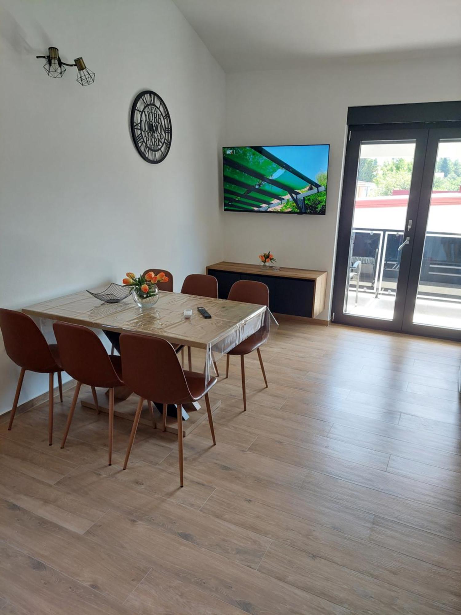 Apartmani Karla Paklenica Starigrad Paklenica Esterno foto