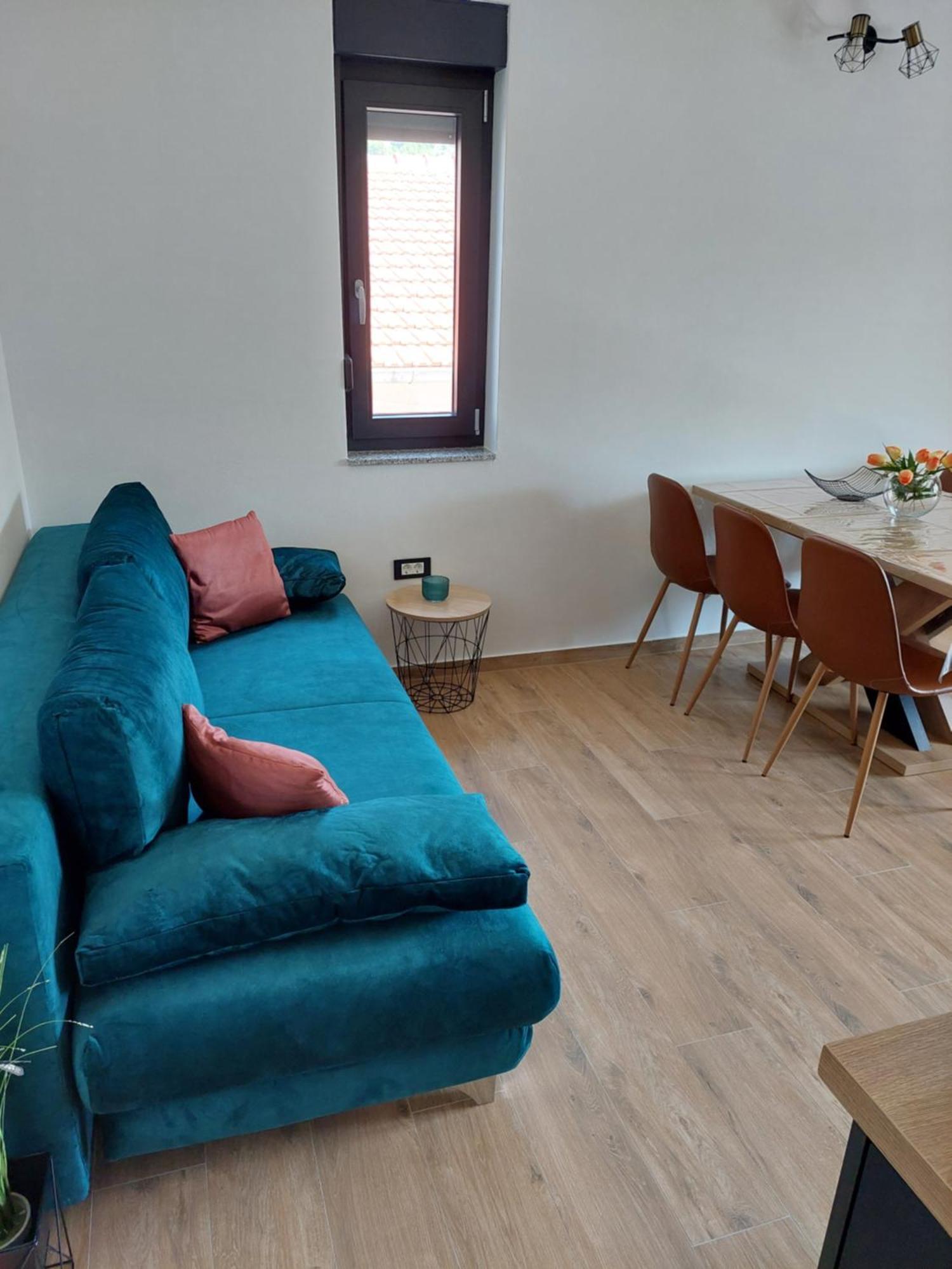 Apartmani Karla Paklenica Starigrad Paklenica Esterno foto