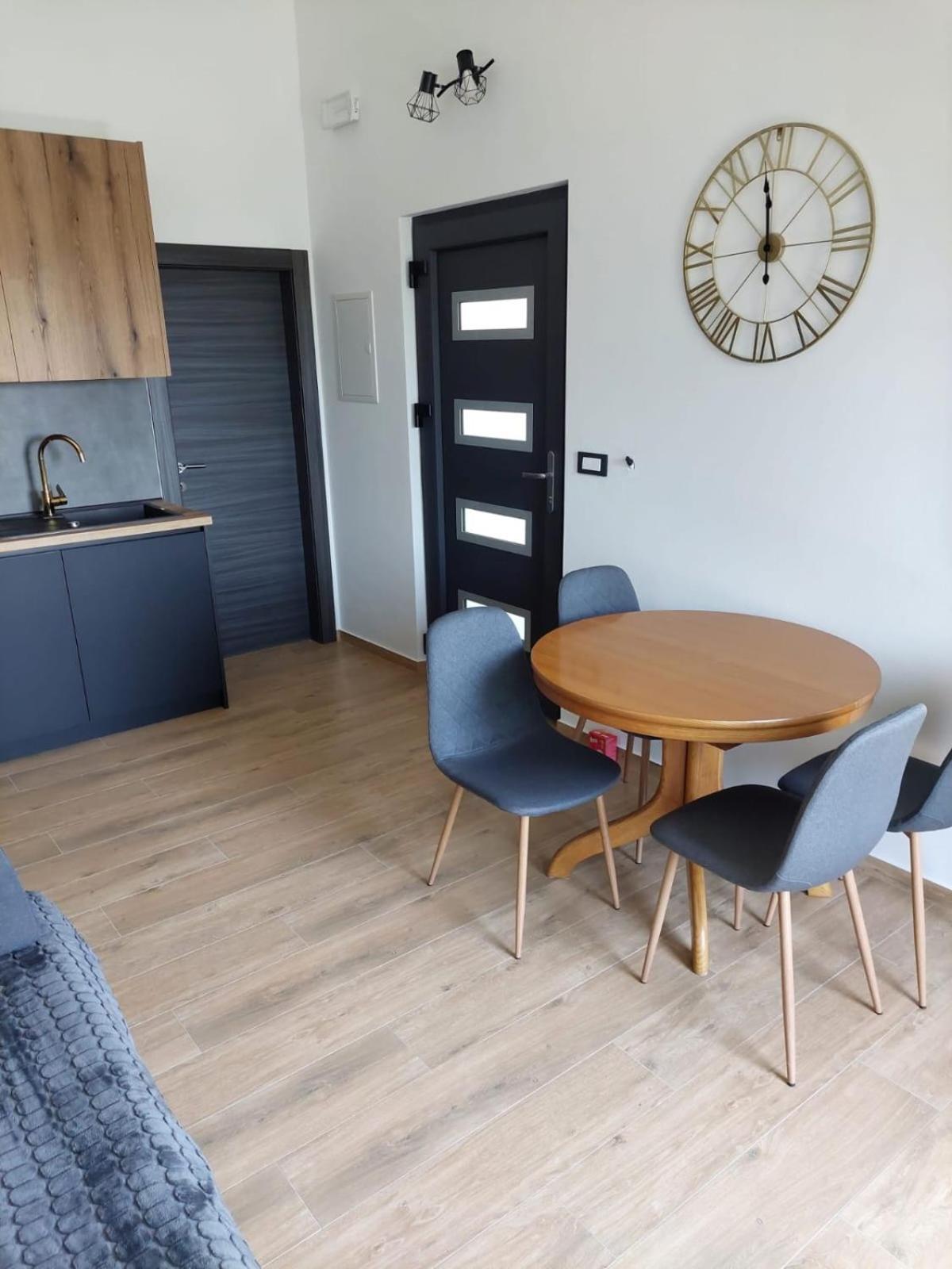 Apartmani Karla Paklenica Starigrad Paklenica Esterno foto