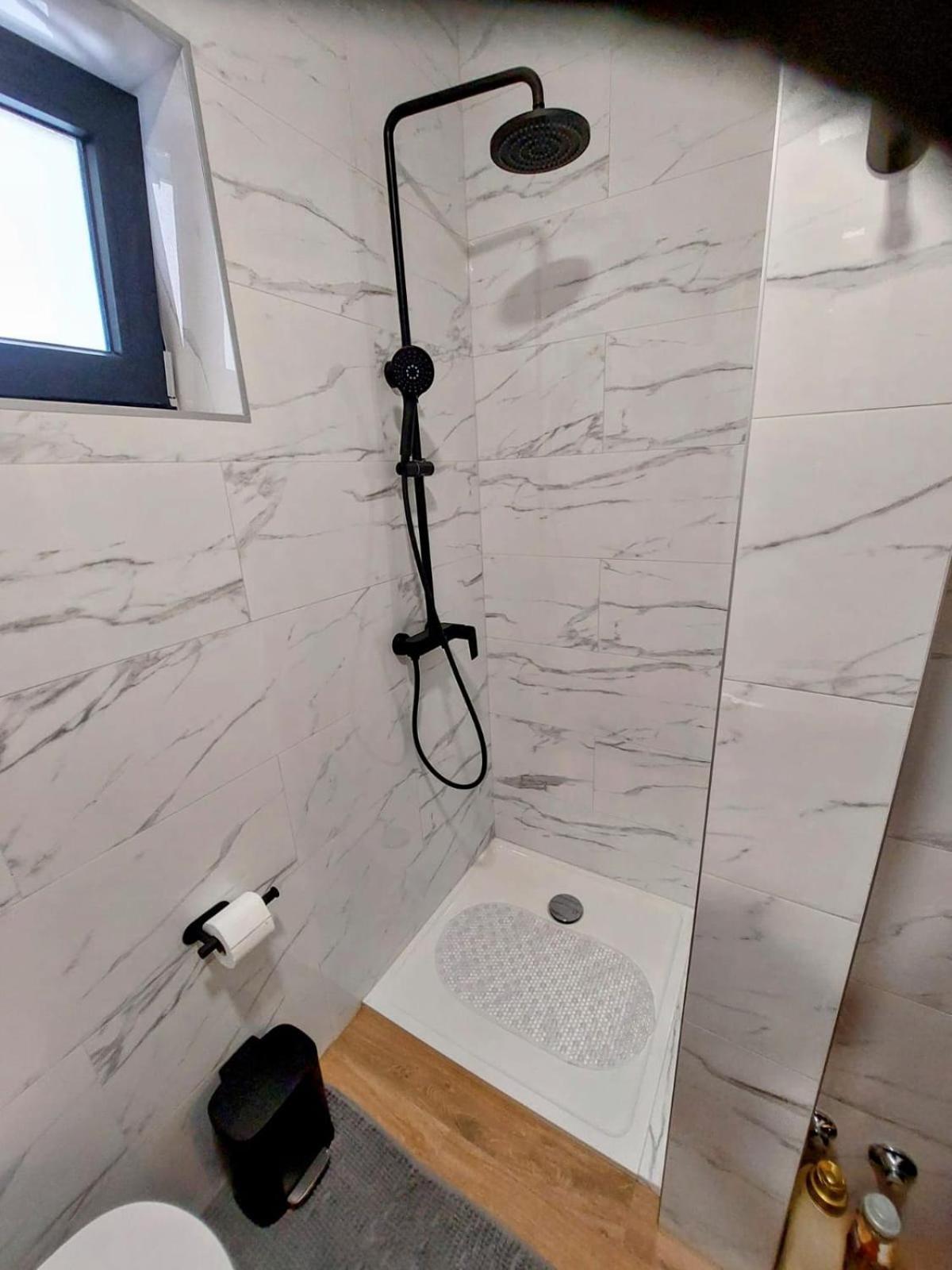 Apartmani Karla Paklenica Starigrad Paklenica Esterno foto